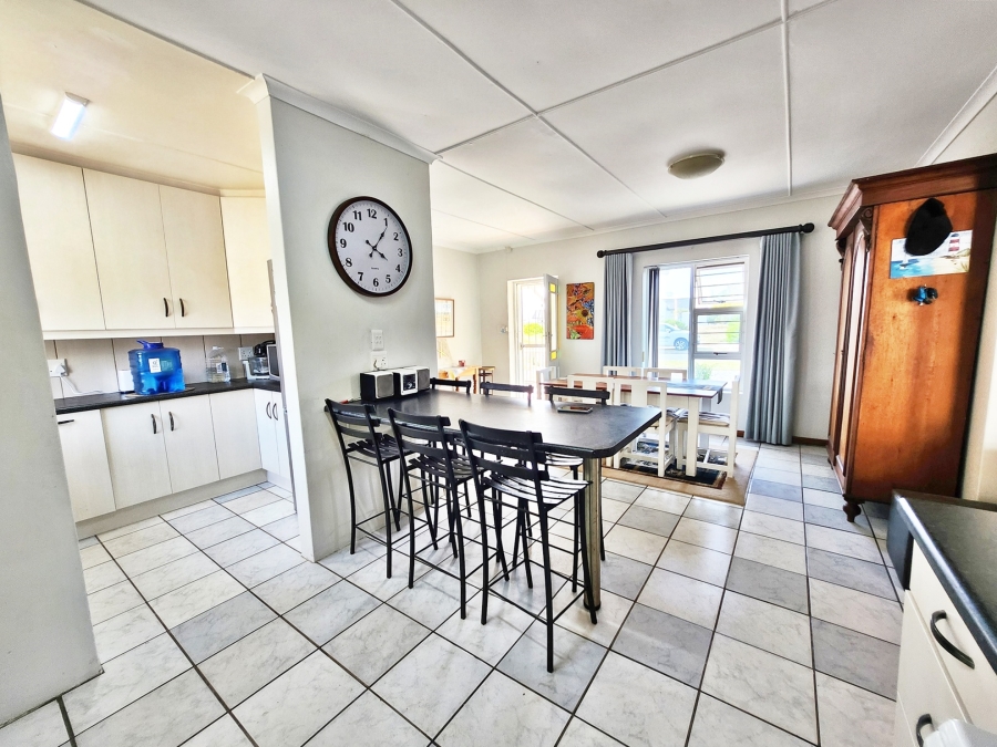 3 Bedroom Property for Sale in Struisbaai Western Cape
